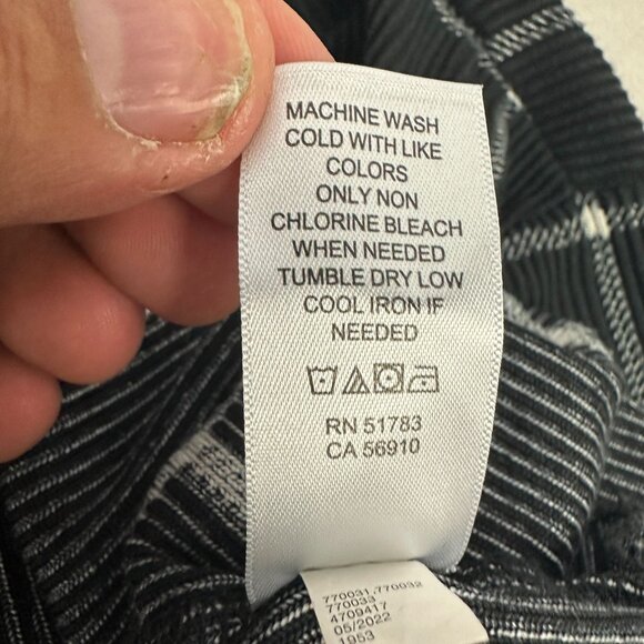 Maurices Womens Plus Size 2X Long Sleeve Black Ribbed Ruffle Neck Grid Print Top - Picture 5 of 5